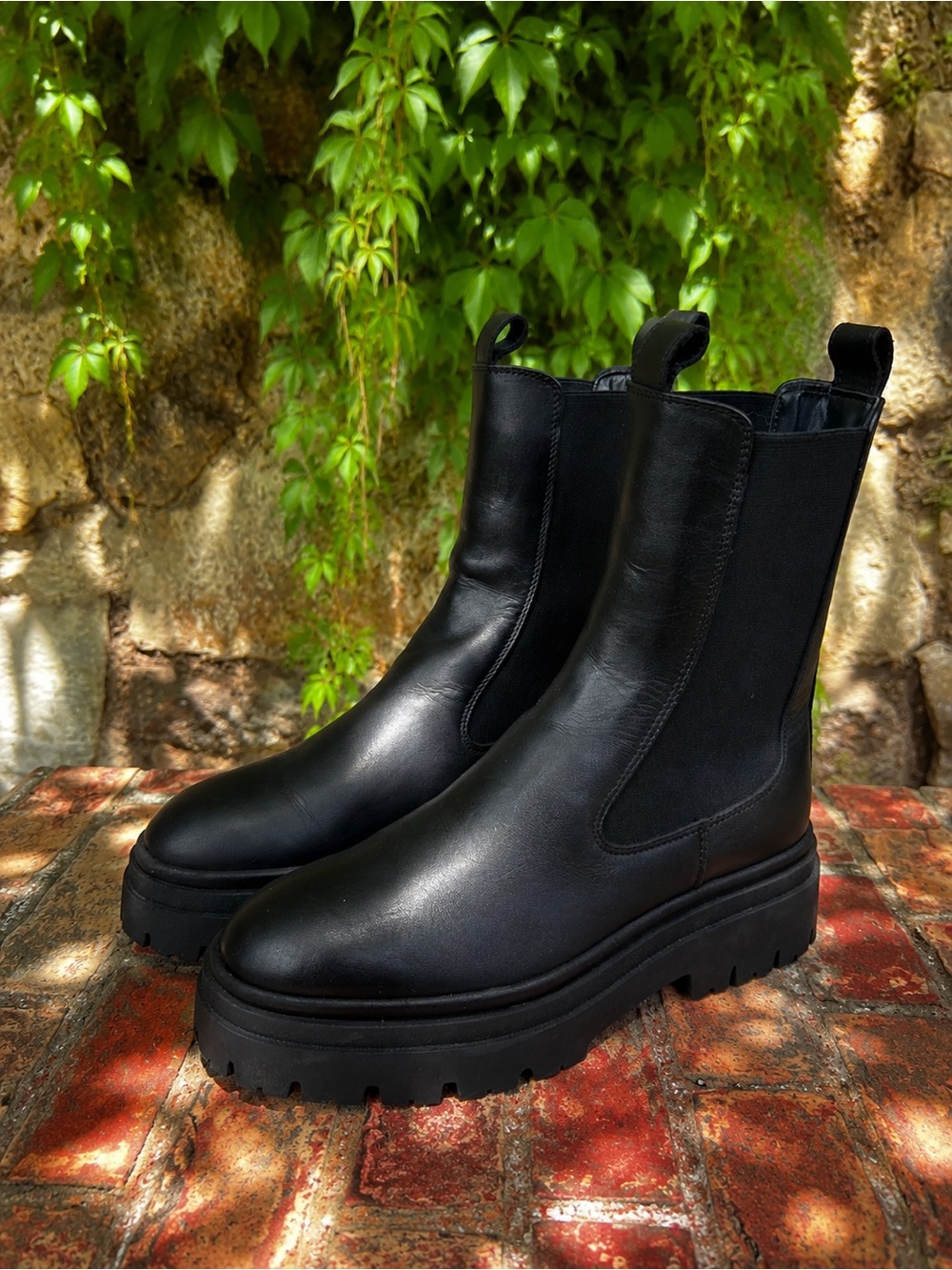 ZARA Black Leather Pull-On Platform Chelsea Boots with Lug Soles, 37